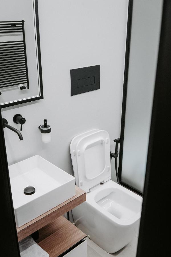 Dislocati Bnb - Jacuzzi Privata - Cucina - Tv60" - Minimal Luxury Marigliano Eksteriør billede
