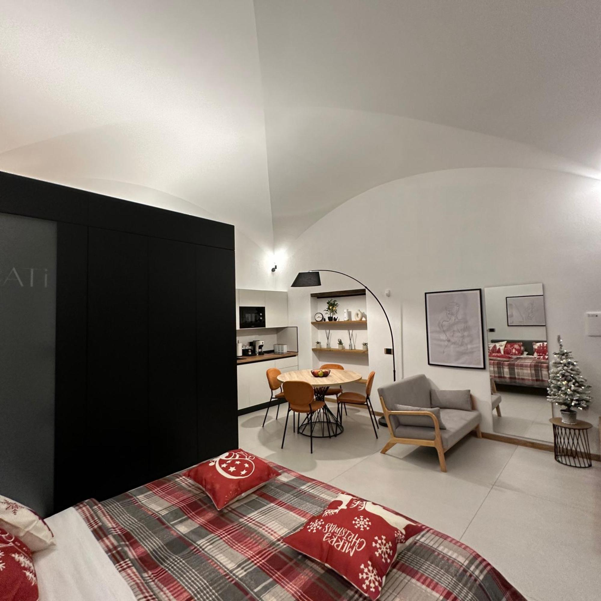 Dislocati Bnb - Jacuzzi Privata - Cucina - Tv60" - Minimal Luxury Marigliano Eksteriør billede