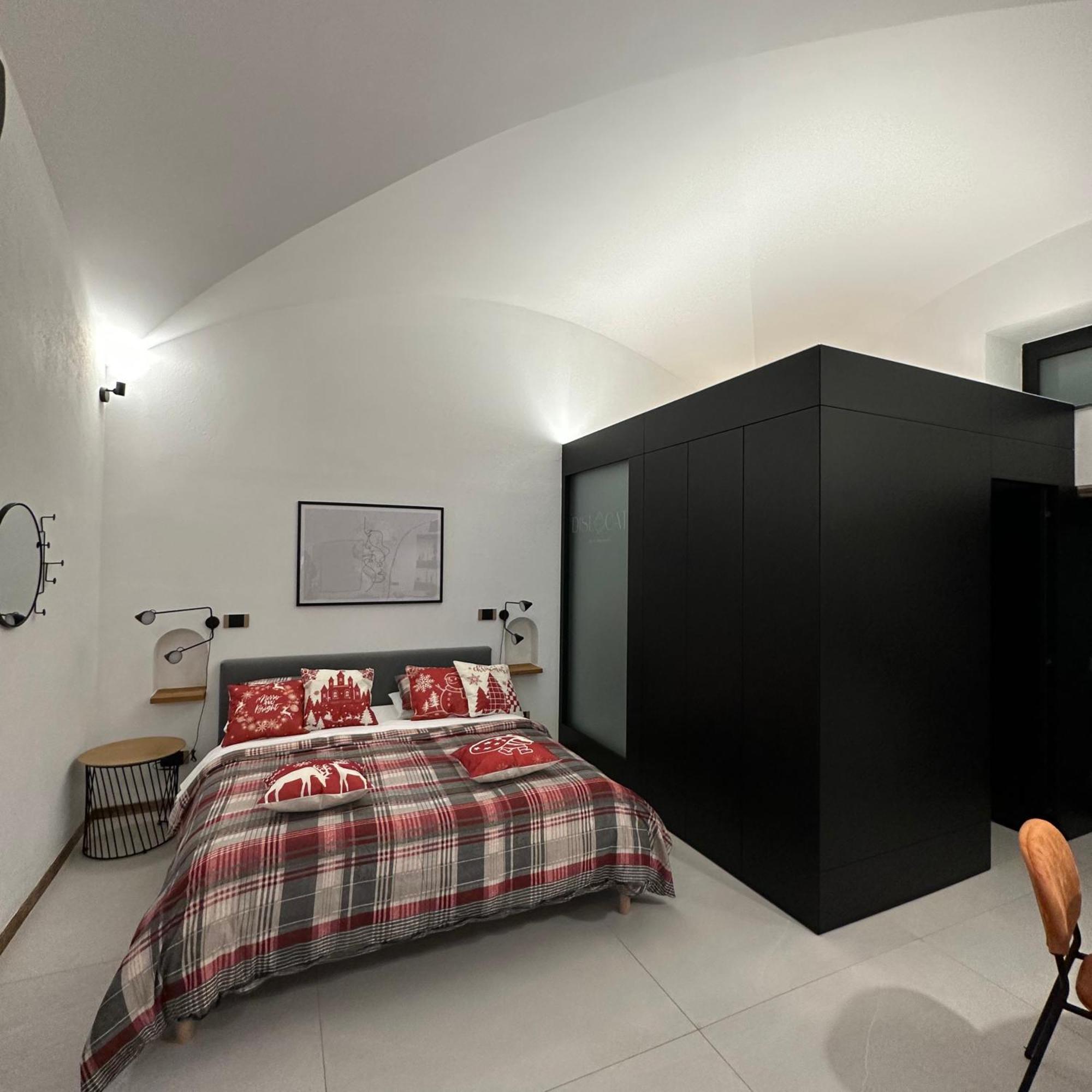 Dislocati Bnb - Jacuzzi Privata - Cucina - Tv60" - Minimal Luxury Marigliano Eksteriør billede