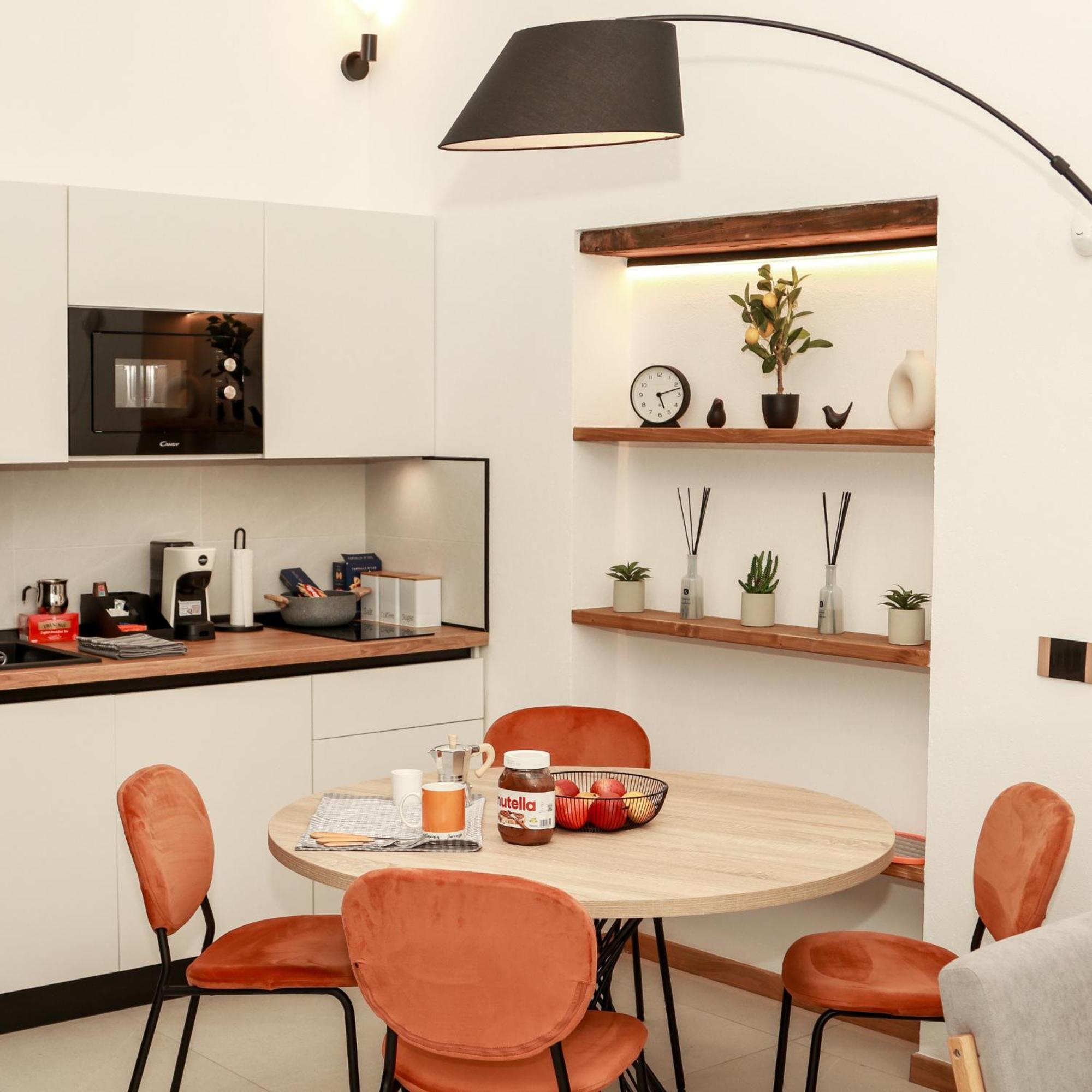 Dislocati Bnb - Jacuzzi Privata - Cucina - Tv60" - Minimal Luxury Marigliano Eksteriør billede